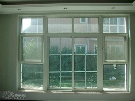 【维博门窗】长期高品质塑钢门窗，PVC塑钢平开门带玻璃格条-阿里巴巴