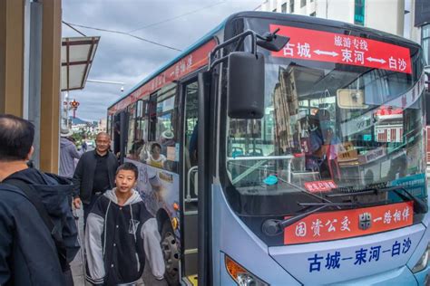 15岁“龙港快线”今起更名为“新临专线”，缩线后全程39.2公里，票价1至9元 - 周到上海