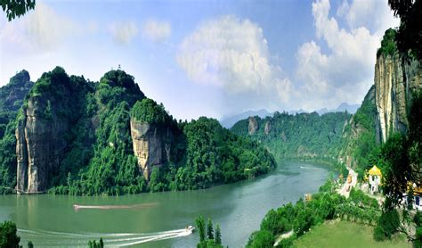 大河雄峰——甘肃景泰黄河石林国家地质公园 | 中国国家地理网