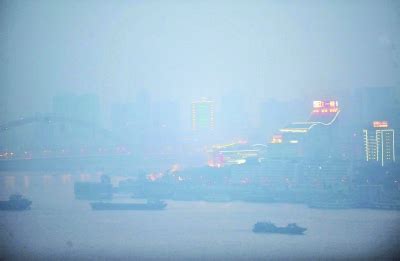 武汉今天的雾霾有多大？发点图，你们随便感受下！