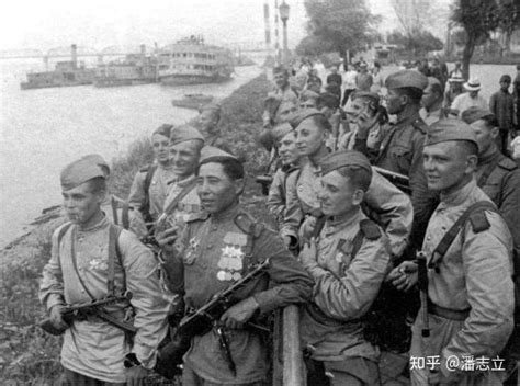 近70万关东军投降后：数万名日本侨民堵路，苏军坦克直接加速碾过 - 知乎
