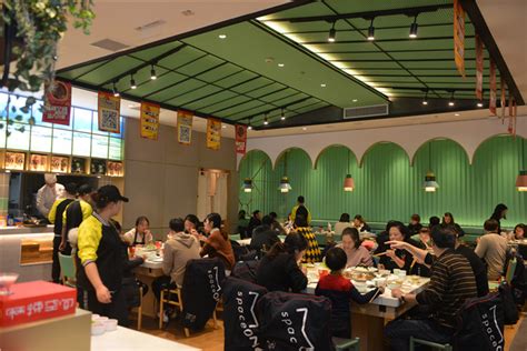 青岛餐饮连锁加盟火锅店自助餐厅装修设计_Z32358901-站酷ZCOOL