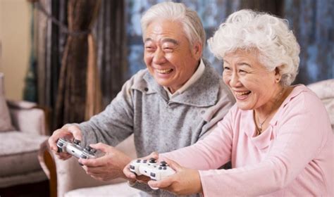老人互动玩小游戏_腾讯视频