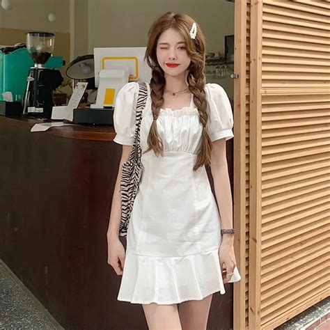 小裙子甜美女生头像图片