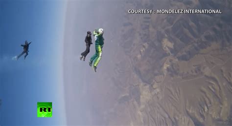 7000米无降落伞跳伞视频蹿红网络 实际拍摄于2年前-跳伞 ——快科技(驱动之家旗下媒体)--科技改变未来
