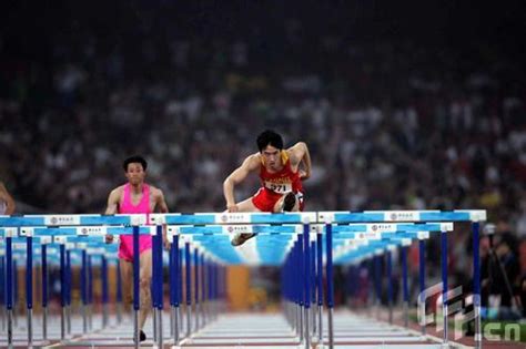 2006年7月11日中国田径运动员刘翔打破男子110米栏世界纪录 - 历史上的今天