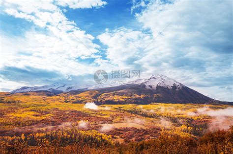 美国科罗拉多州五颜六色的黄色秋天秋天的季节高清图片下载-正版图片300042196-摄图网