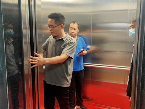 电梯常检查，安全记心间！陕西国防工业职业技术学院对22部电梯进行年检-陕西国防学院-后勤处
