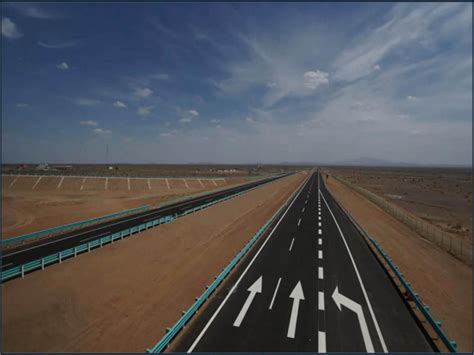 G575线巴里坤至哈密公路项目开始铺沥青-天山网 - 新疆新闻门户