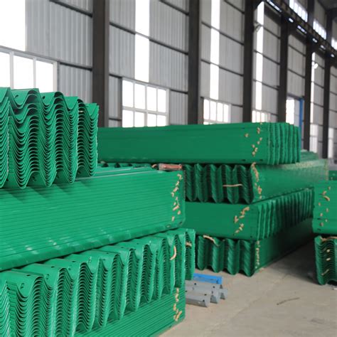 波形护栏厂家施工技术 预埋波形护栏技术方案 专注高速公路护栏板生产|价格|厂家|多少钱-全球塑胶网