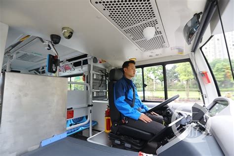 重大突破！全国首个自动驾驶公交车今日在永川投入运营_中华建设网