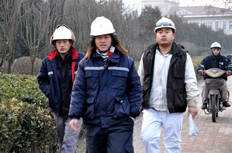 多地日薪超千元招核酸采样员，上海某些用人单位月薪开到1.8万至2万