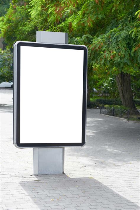 空白广告牌图片-木框上的空白广告牌素材-高清图片-摄影照片-寻图免费打包下载