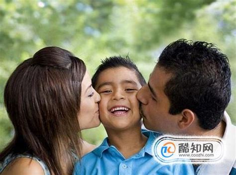 父母如何表达对孩子的爱？一组图教给你 - 中华人民共和国教育部政府门户网站