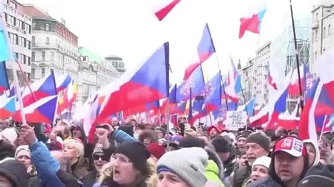 捷克民众抗议高通胀 要求停止对乌克兰军援_凤凰网视频_凤凰网