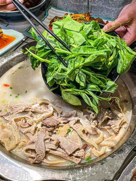 【大鹅郫都丨简阳羊肉汤】品“中国四大羊肉汤”之简阳羊肉汤，过一个有仪式感的冬天_大鹅文化