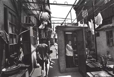二十年前上海人“蜗居”的真实画面，被他记录下来了 - 周到上海