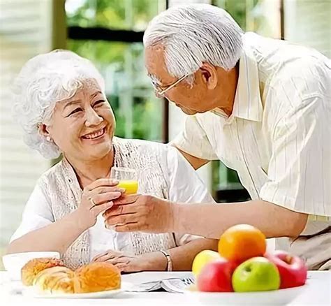 中老年人吃什么补品好-苏州和城养老院简讯问题