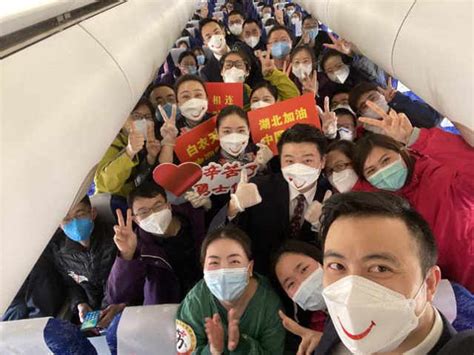 “接你们回家”的约定实现了！多架包机赴武汉接抗疫医疗队回家！