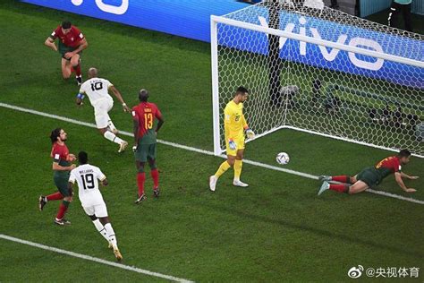 C罗连续五届世界杯破门！葡萄牙3:2胜加纳