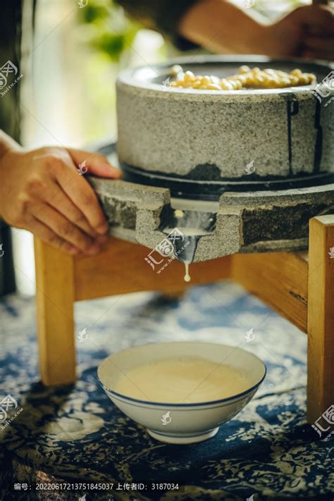 美味的手磨豆浆,中国菜系,食品餐饮,摄影素材,汇图网www.huitu.com