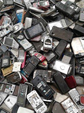 一部废旧手机到底能提炼多少黄金?看完涨知识了|iPhone|手机|废旧手机_新浪新闻
