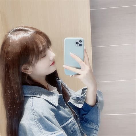 暗系甜美女生头像