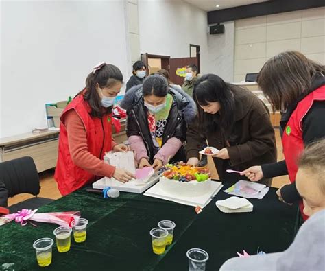 宜昌市伍家岗区把关爱送给了广大计生特殊家庭中的她们 -湖北省卫生健康委员会