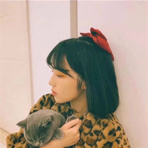 非主流抱猫头像