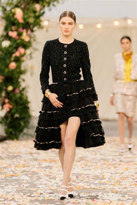 香奈儿高定晚礼服图片