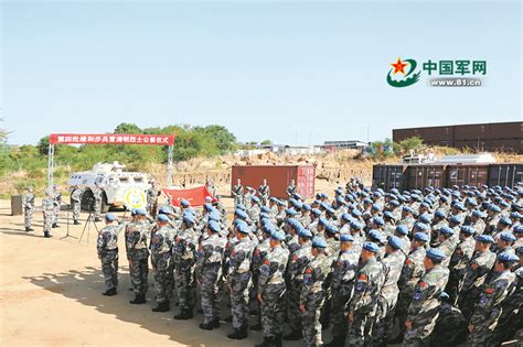 中国参加维和行动27周年 国内外赴黎维和官兵唱响《为和平而来》--军事--人民网