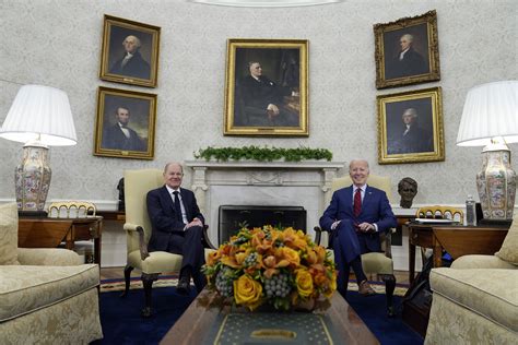 拜登在白宫和德总理朔尔茨会谈_凤凰网