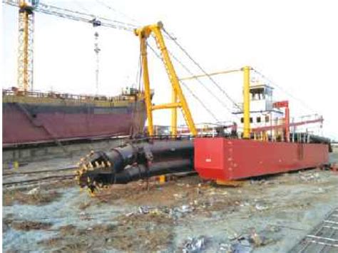 宁波：“三合一”绞吸清淤船投入城区河道使用