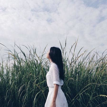 温柔优雅的风景女生头像
