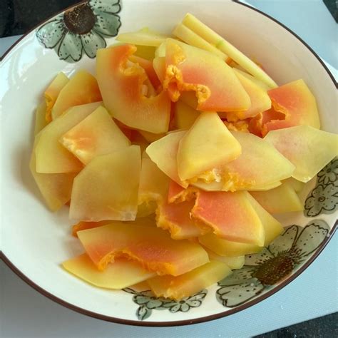 【酸木瓜的做法步骤图，酸木瓜怎么做好吃】香菜当饭吃的小梁_下厨房