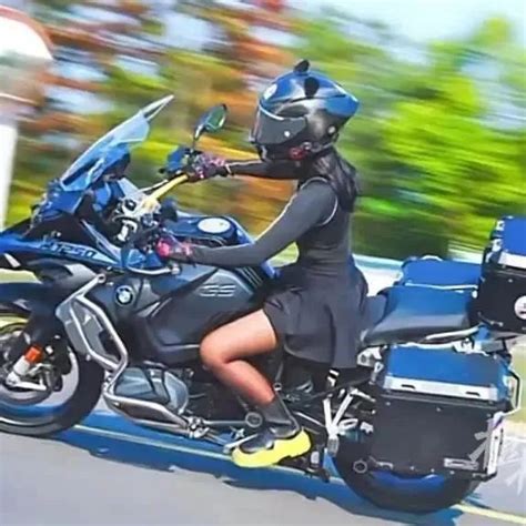 23岁网红女骑手车祸去世，两车相撞现场惨烈|摩托车|车祸|网红_新浪新闻