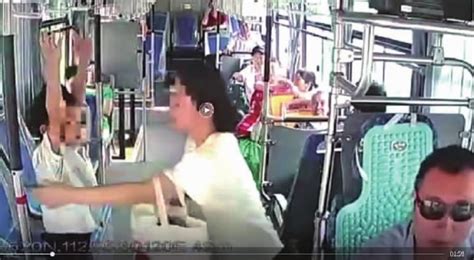 重庆公交车坠江事件:为何大桥护栏没拦住?
