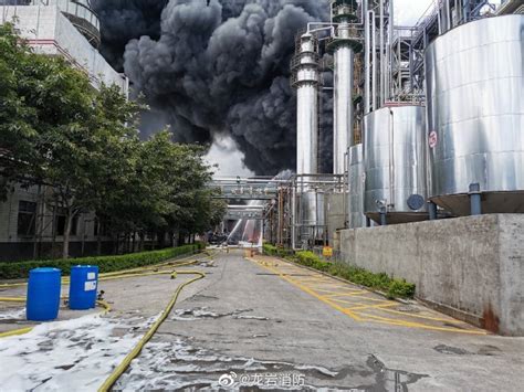 卓越新能厂区爆炸后发生火灾 起火物质为地沟油等 | 每日经济网