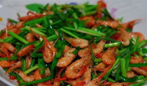 韭菜炒河虾的做法_韭菜炒河虾怎么做好吃-聚餐网