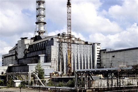 切尔诺贝利核反应堆附近被遗弃的城市Pripyat的Ferris车轮高清图片下载-正版图片502649474-摄图网