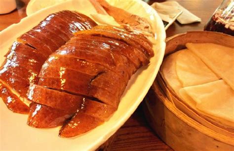 北京烤鸭的配料和详细做法_鸭子