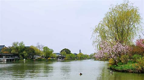 “烟花三月下扬州”，现在去江南哪里游玩比较好呢_扬州有哪些旅游景点？值得去？