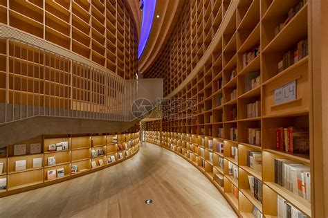 世界首创！北京城市副中心图书馆项目巨型玻璃成功挂装_mm