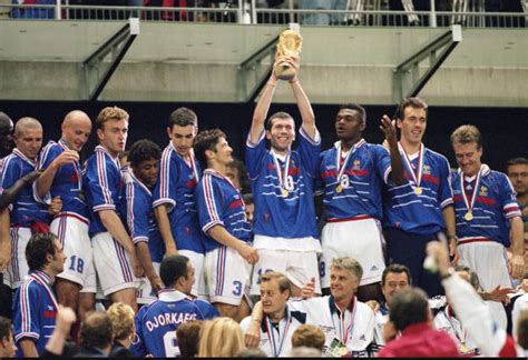 尖峰时刻之经典回顾：2000年欧洲杯决赛 法国VS意大利 - 知乎