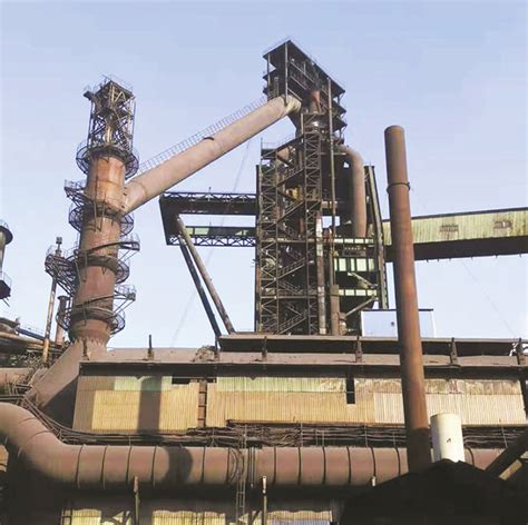 老照片 1952年的鞍山钢铁厂 热火朝天的建设场面|鞍钢|鞍山|宿舍_新浪新闻