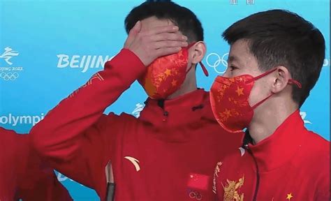 武大靖成中国首位获得2枚冬奥金牌男选手 | 体育大生意