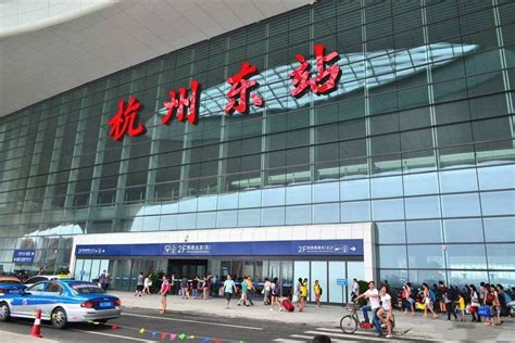 杭州东站24小时人工窗口在哪里-百度经验