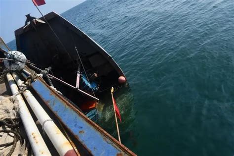 海南洋浦港附近两渔船相撞，3人受伤，1人情况危急