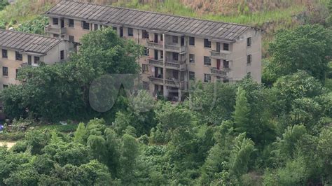 南京400平别墅拍卖价435万，因是碎尸案现场，一直荒废无人敢住