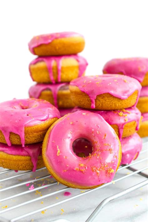 Beet Glazed Vanilla Donuts - #foodbyjonister